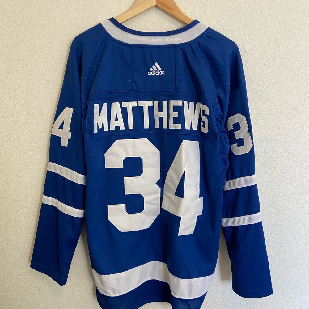 toronto maple leafs jersey